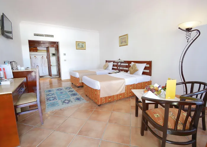 Verginia & Aqua Park 4*